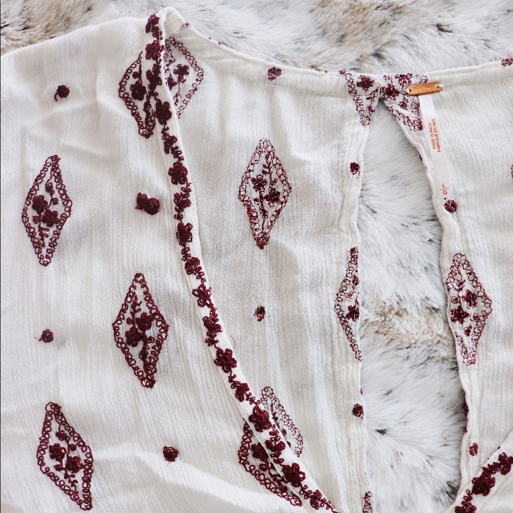 White Embroidered Tunic - Picture 2 of 4